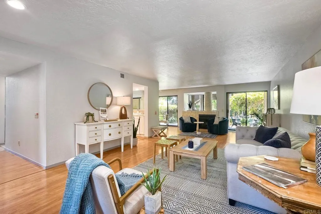 Photo #5: NDP2502460 Listing 