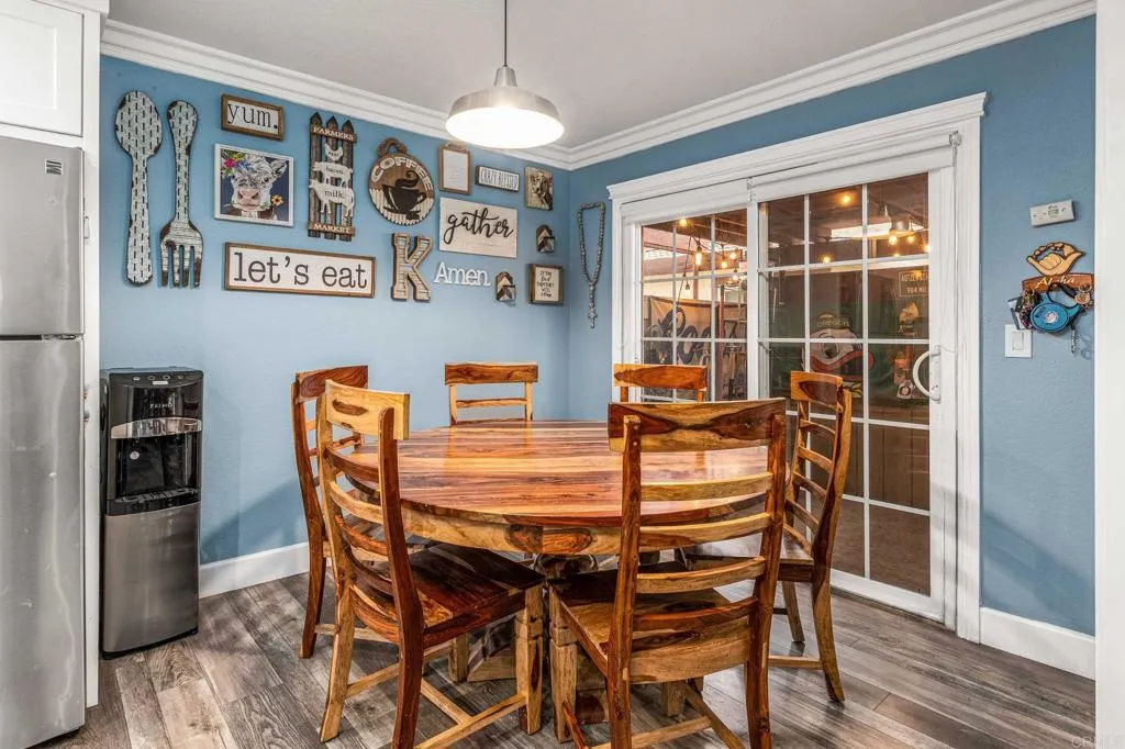 https://cdn.realtyfeed.com/cdn/127/306388921/80fb8f2f42d243594c6a39ffbff0f75a.webp