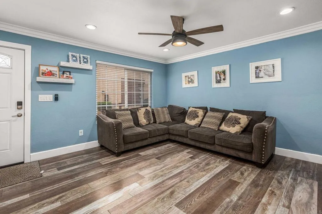 https://cdn.realtyfeed.com/cdn/127/306388921/a4386fee15c1dfdddff7b9ea1ce6572f.webp