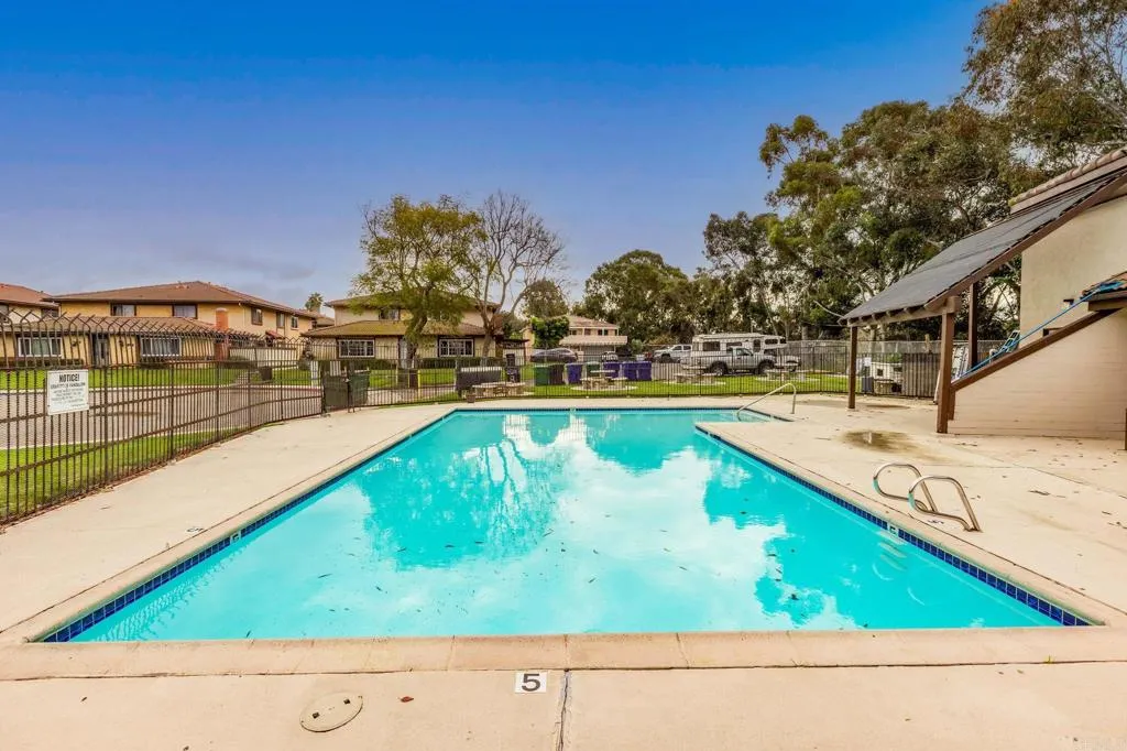 https://cdn.realtyfeed.com/cdn/127/306388921/c8119b8bf73b188d23717fc0530fd424.webp