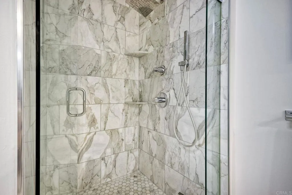 https://cdn.realtyfeed.com/cdn/127/306388994/e5f05f826595a2e7ce9fa1af530973a2.webp
