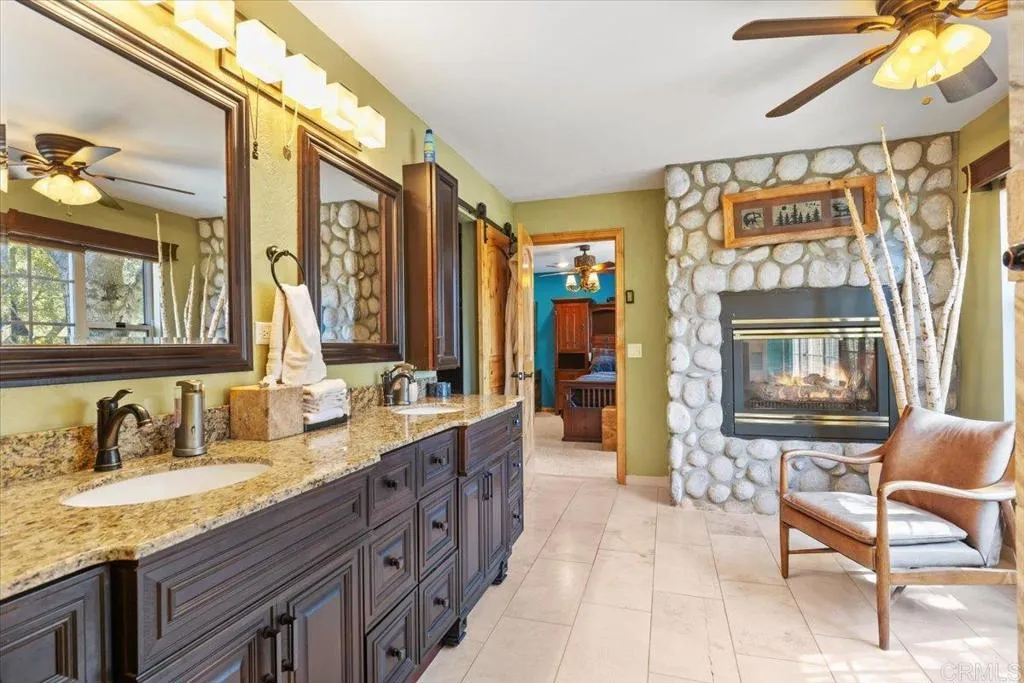 https://cdn.realtyfeed.com/cdn/127/306389043/07419035b918c9353bdeca7cf9db7a72.webp