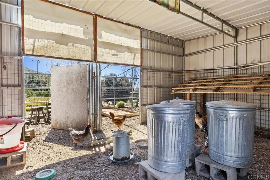 https://cdn.realtyfeed.com/cdn/127/306389043/14b71f42c86585376eb4b95a790d15a2.webp