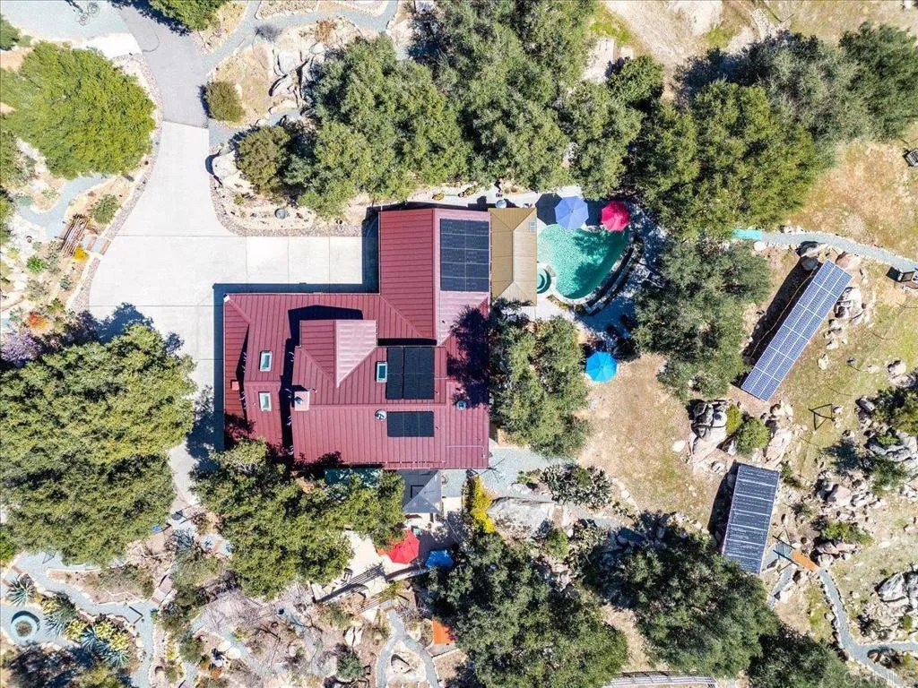 https://cdn.realtyfeed.com/cdn/127/306389043/b51c52f3a213c9453155297de142a784.webp