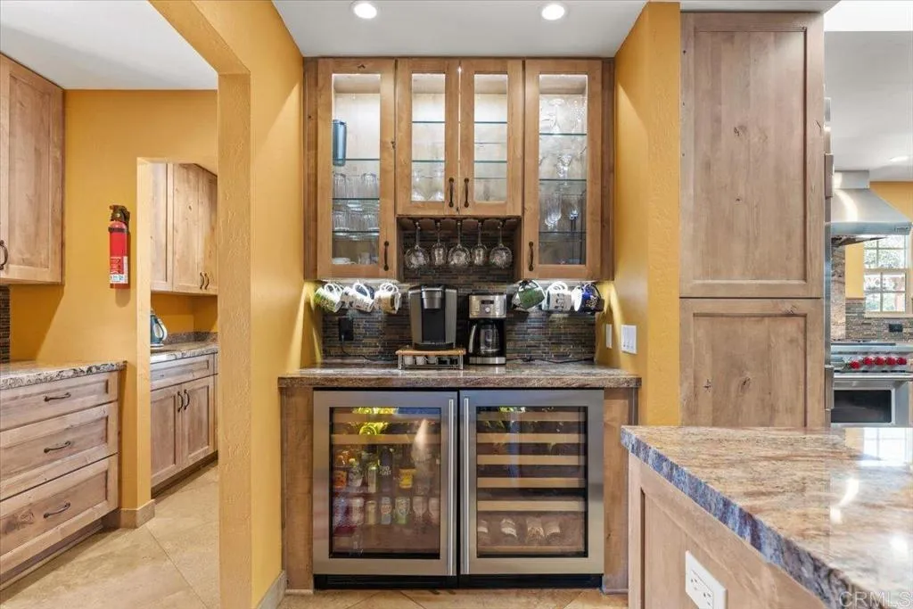 https://cdn.realtyfeed.com/cdn/127/306389043/f164b7bf36d9fb42dacc93bf9faf4f64.webp