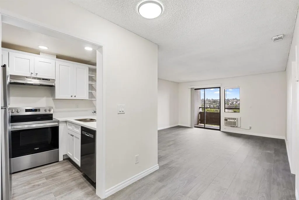 Photo #3: PTP2501885 Listing 