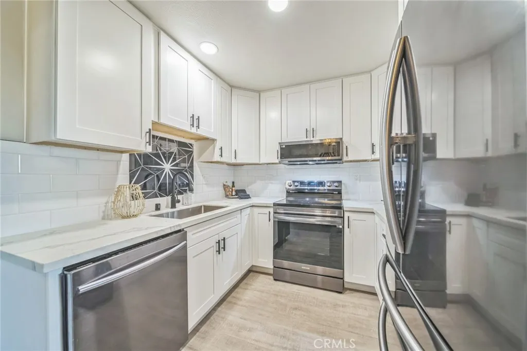 https://cdn.realtyfeed.com/cdn/127/306389152/58cd8d1f9f331b29ffb3a83da96878bc.webp