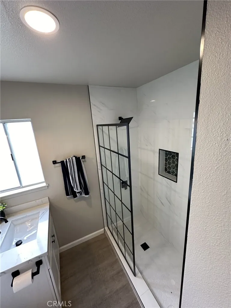 Photo #5: TR25056884 Listing 