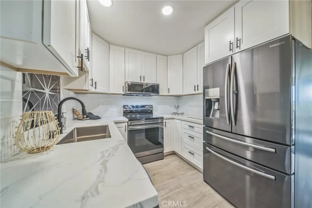 https://cdn.realtyfeed.com/cdn/127/306389152/a6fb09adef25293f90366e99c1b61dab.webp