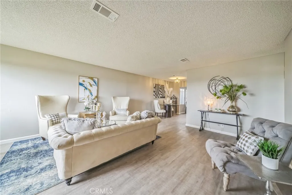 https://cdn.realtyfeed.com/cdn/127/306389152/edbf3c7904c4190014dd043ed562e0ff.webp