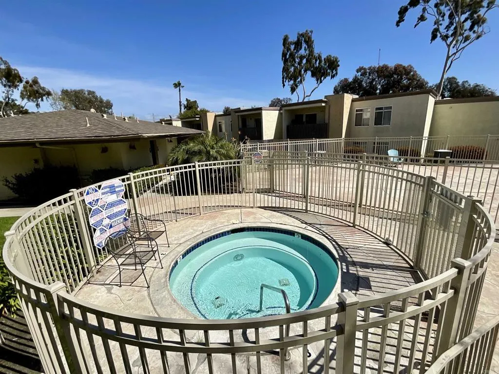 https://cdn.realtyfeed.com/cdn/127/306389295/00ecb48b2fb33f0aab34e29dc76d2666.webp