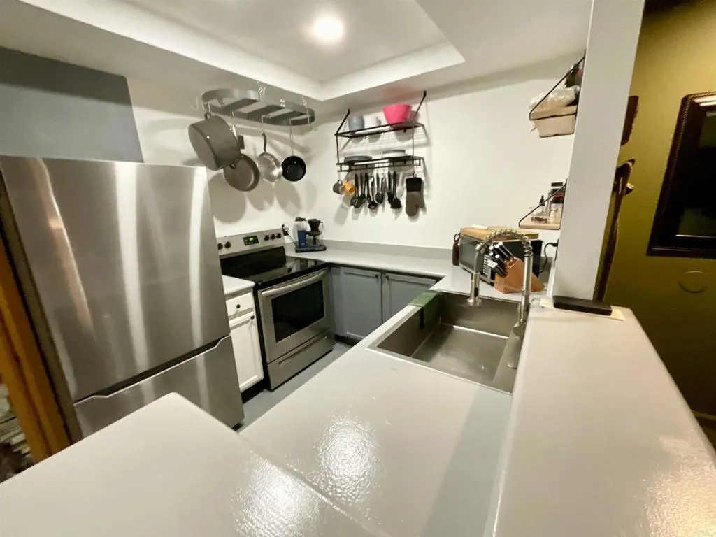 https://cdn.realtyfeed.com/cdn/127/306389295/0a60b22abd4d0517b8e3015b12b82388.webp