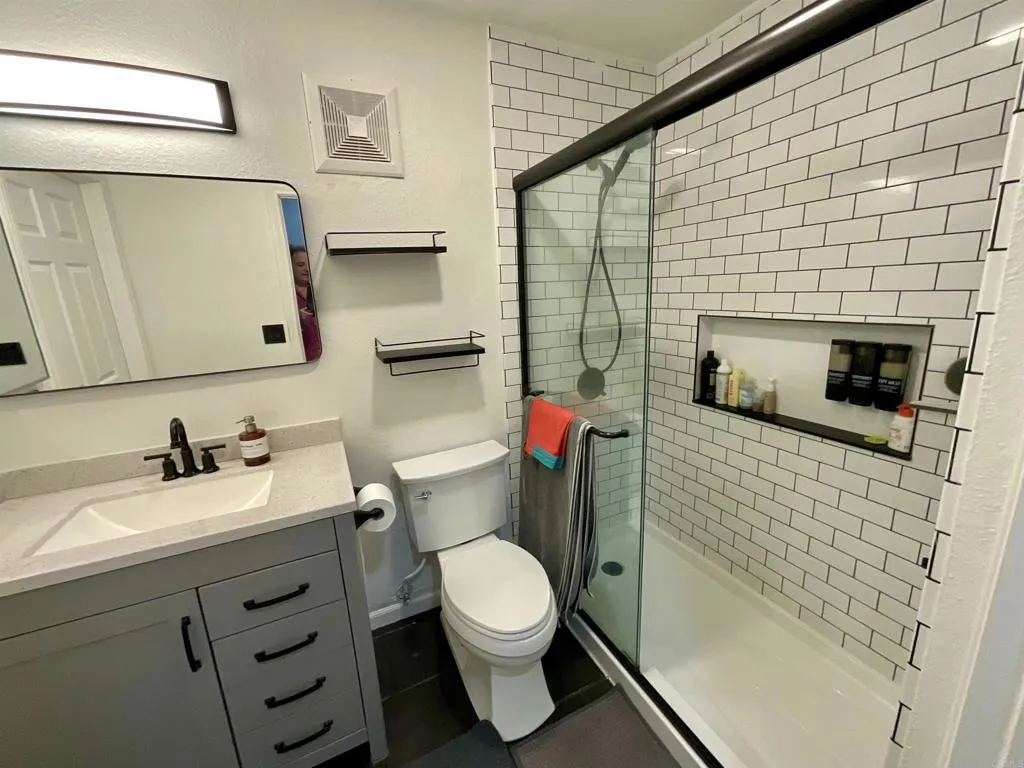 https://cdn.realtyfeed.com/cdn/127/306389295/75bc3148ad57ba4915b780905a61c59f.webp