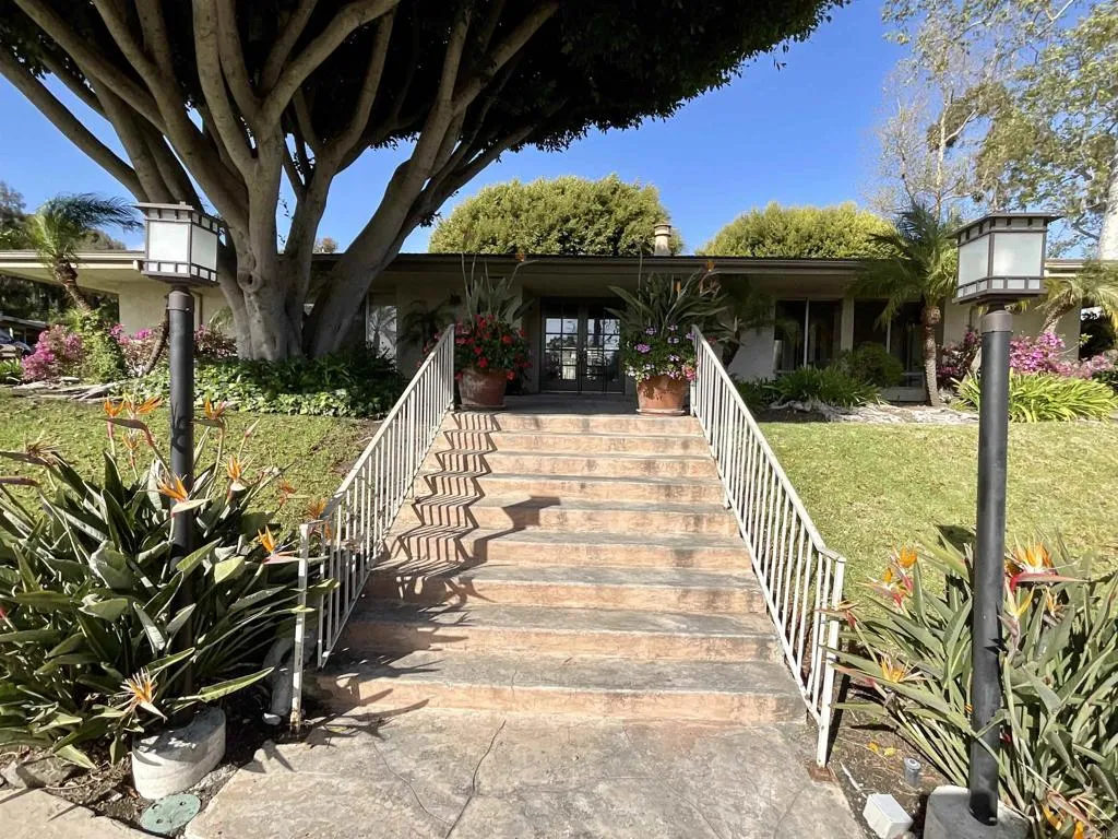 https://cdn.realtyfeed.com/cdn/127/306389295/8245125923ea7e7346448a2bd278df12.webp