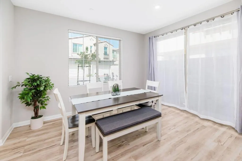 Photo #5: NDP2502496 Listing 