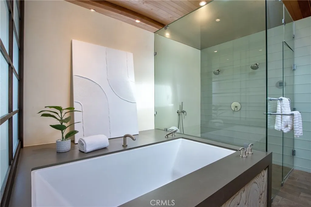 https://cdn.realtyfeed.com/cdn/127/306389334/662236ae5e2d7c2842cc9d5046de339c.webp