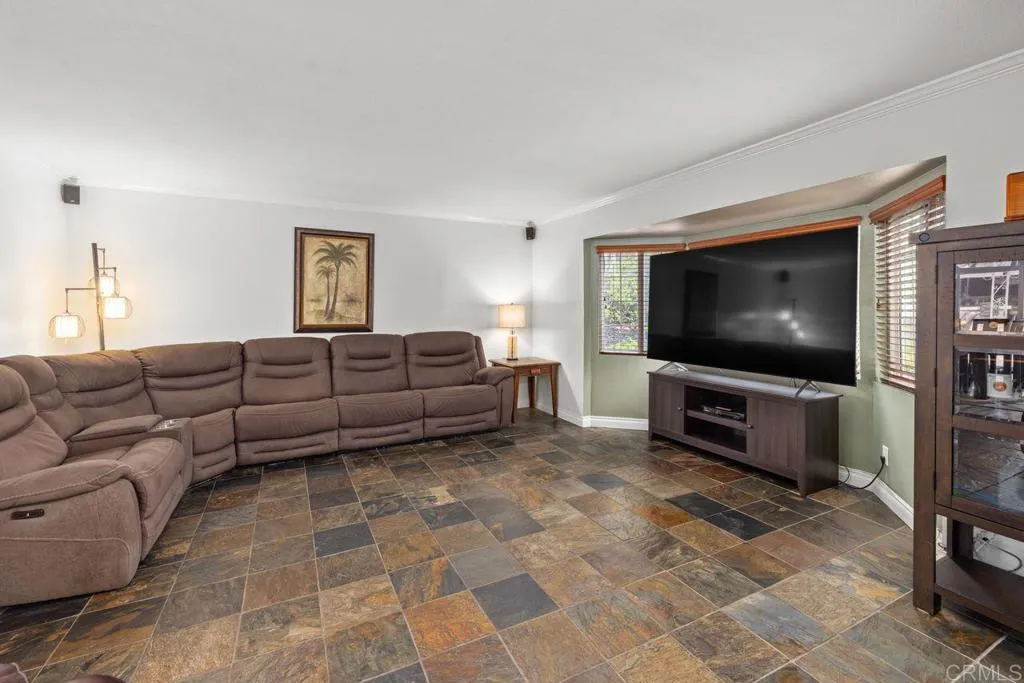 https://cdn.realtyfeed.com/cdn/127/306389531/4d37aaa0134ce067d61411517a2b4016.webp