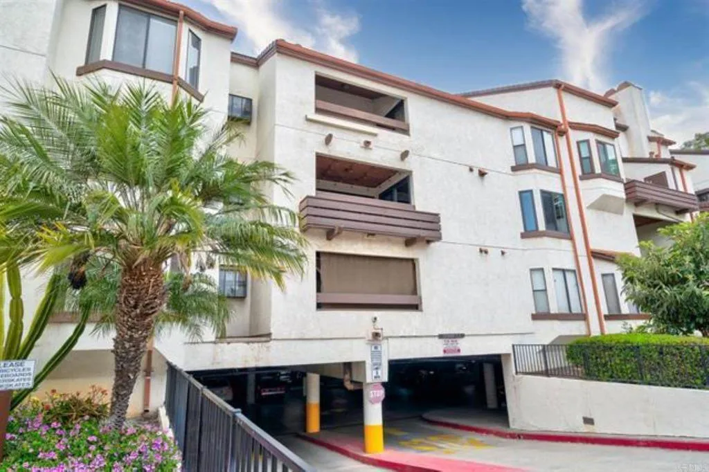 More Details about MLS # PTP2501899 : 376 CENTER ST UNIT 216
