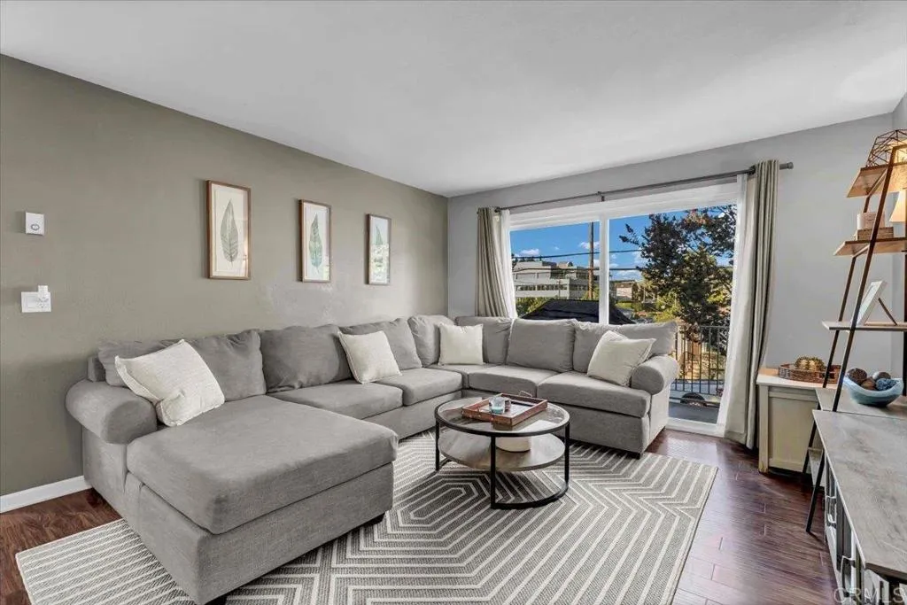 https://cdn.realtyfeed.com/cdn/127/306389717/f60f04a84c428cfe6814d66e83c36efd.webp