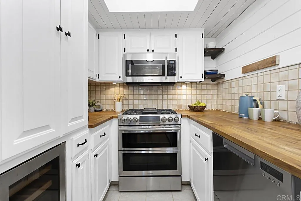 https://cdn.realtyfeed.com/cdn/127/306389791/e123f1fbfb28c58d99e265fc40283c99.webp