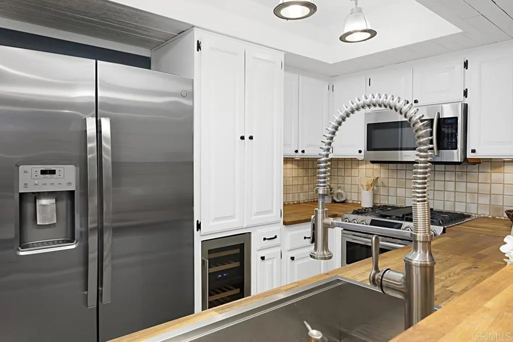 https://cdn.realtyfeed.com/cdn/127/306389791/f770fa1050b8406d6d1fb372f450b7a9.webp