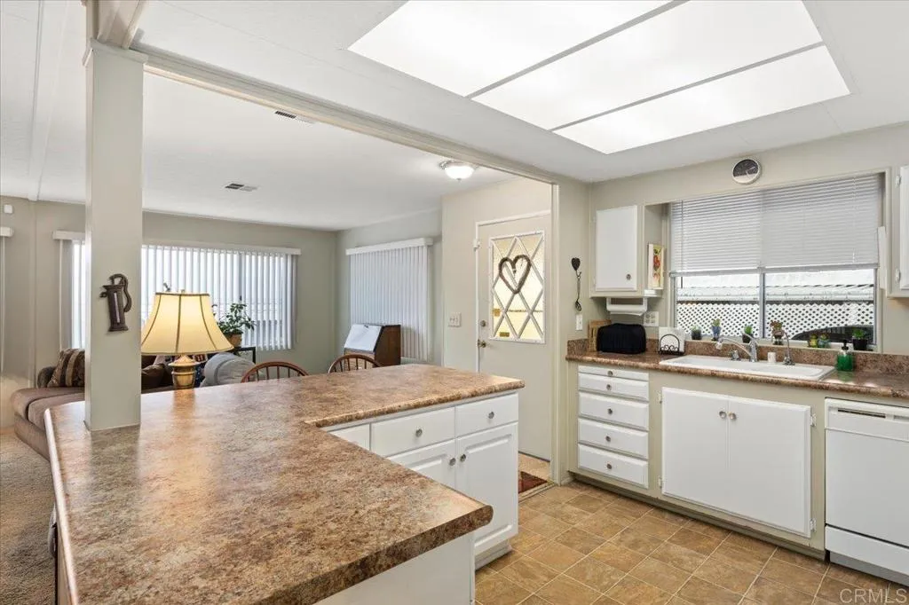 https://cdn.realtyfeed.com/cdn/127/306390102/7fadecef9dcd15839dc660ad5f4adadf.webp