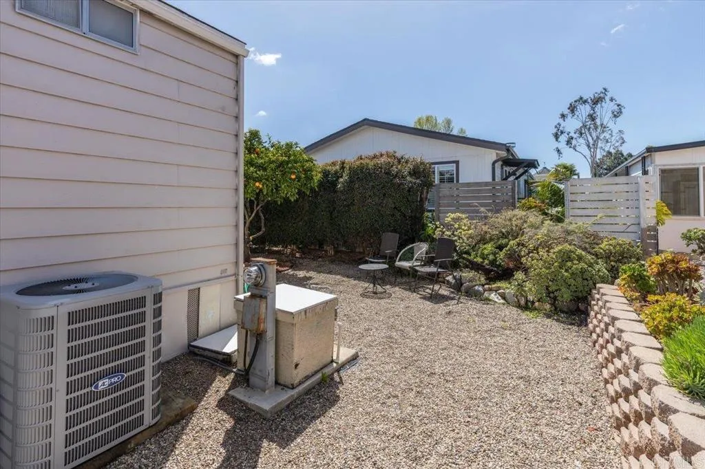 https://cdn.realtyfeed.com/cdn/127/306390102/8e8bec819267987195cf872f427b2068.webp