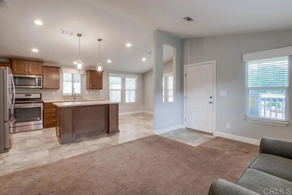 https://cdn.realtyfeed.com/cdn/127/306390103/d6ede82bee627208140fea0f8c93b013.webp