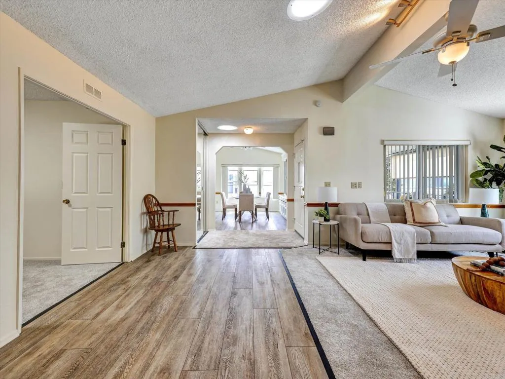 https://cdn.realtyfeed.com/cdn/127/306390470/928833011a840d4e62e4118423375892.webp