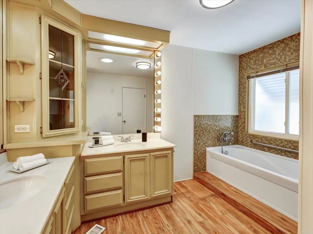 https://cdn.realtyfeed.com/cdn/127/306390470/c093bc99d0c1c5206a08083112eff9ae.webp