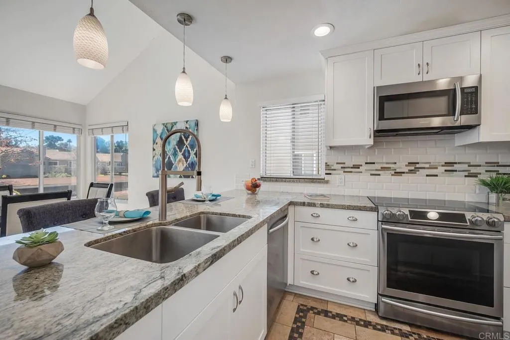 https://cdn.realtyfeed.com/cdn/127/306390472/3ace01bbf3ab43bce9fc53ecfe34eb6f.webp