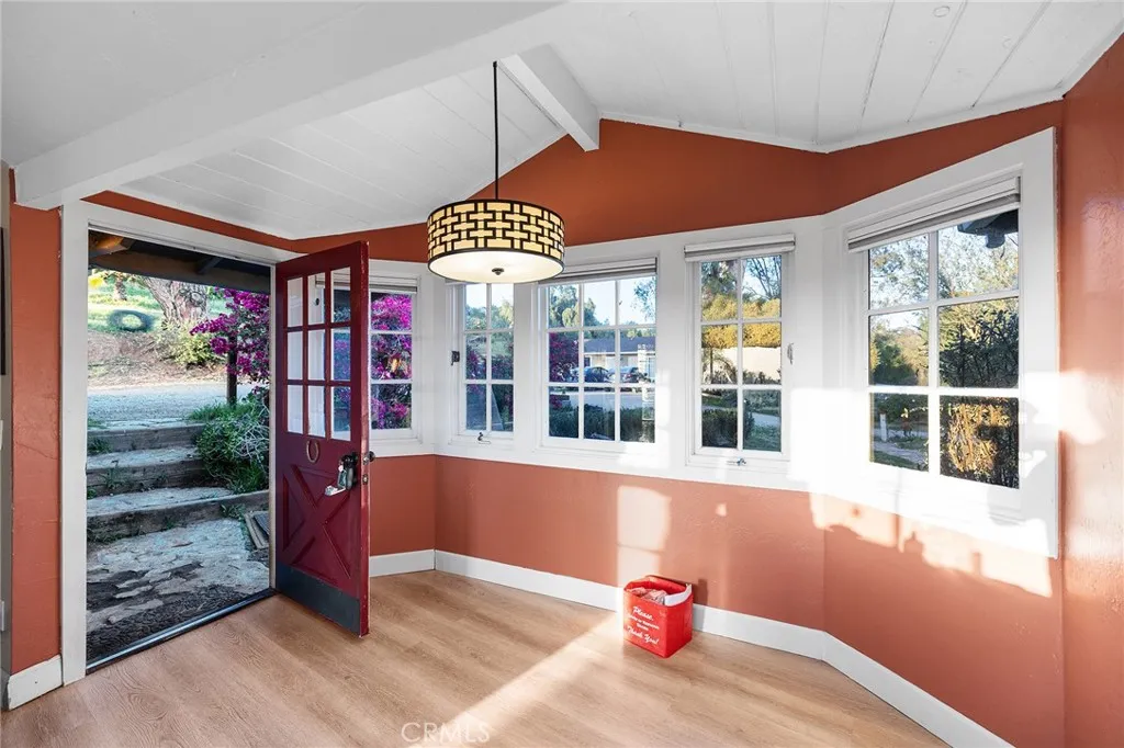 https://cdn.realtyfeed.com/cdn/127/306390511/2c50439df974d8f0c4948d13cc0de880.webp