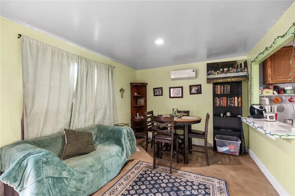 https://cdn.realtyfeed.com/cdn/127/306390511/74e953b63cba46a6e741070ccfe05640.webp