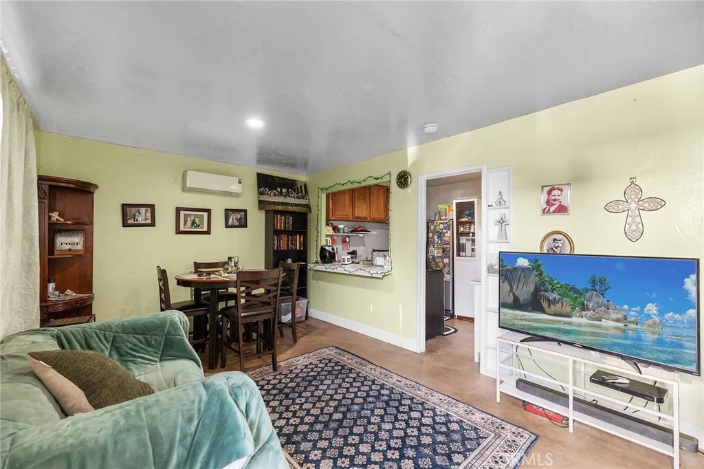 https://cdn.realtyfeed.com/cdn/127/306390511/f10b9bf81ea69cb07687f491d3c5f4ba.webp