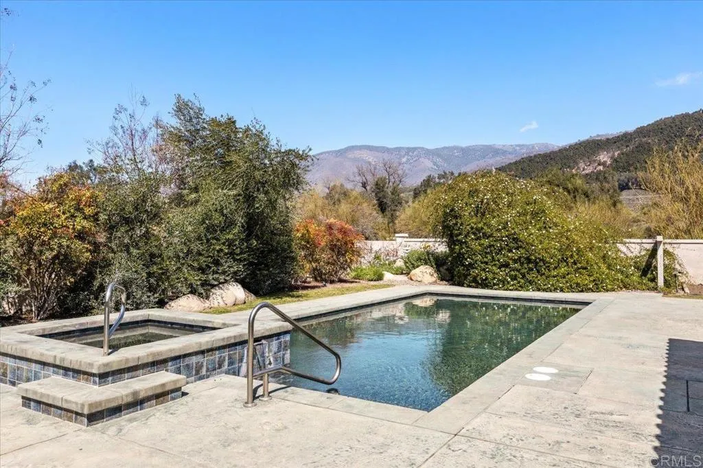 https://cdn.realtyfeed.com/cdn/127/306390539/5e42e88405d5adecd13e69ded3ba19c8.webp