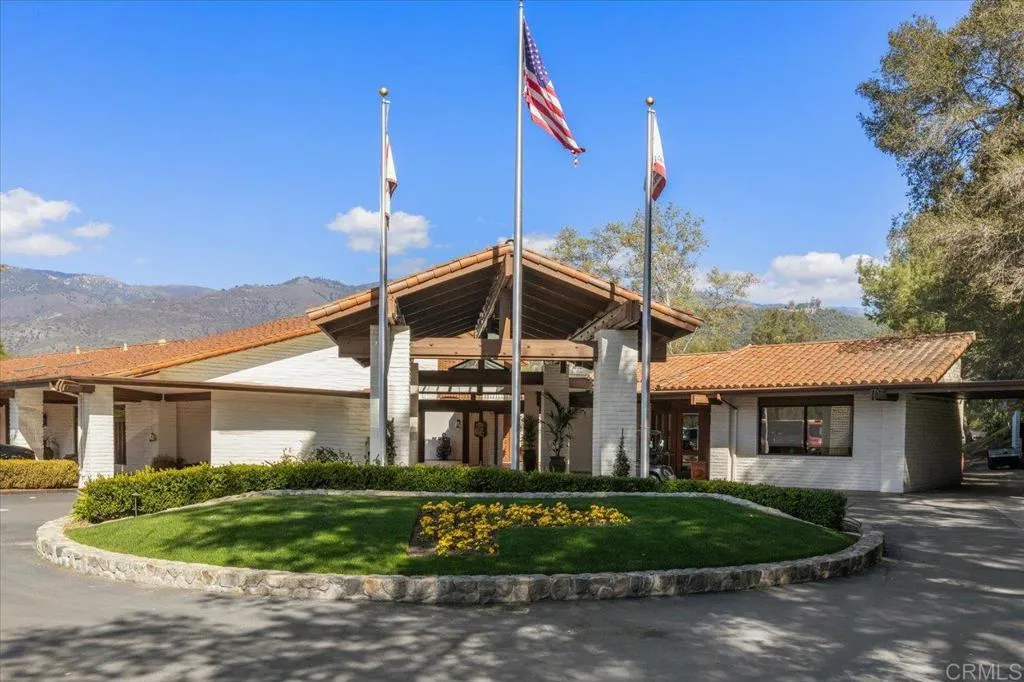 https://cdn.realtyfeed.com/cdn/127/306390539/bd0a22e4f3f108dd9086cf0c9f976b94.webp