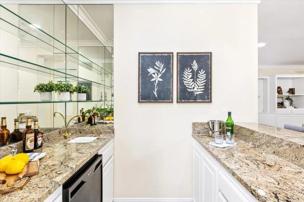 https://cdn.realtyfeed.com/cdn/127/306390539/f8bac8b1dfed8e1100e78b3dca146489.webp