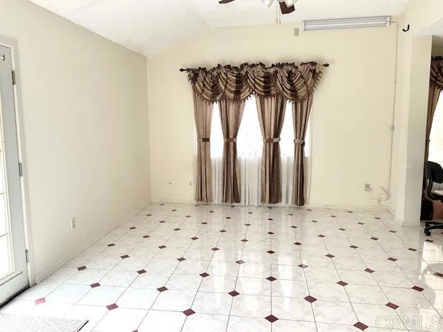 https://cdn.realtyfeed.com/cdn/127/306391041/ee8adb07d0c8b3683289722a680b1a6b.webp