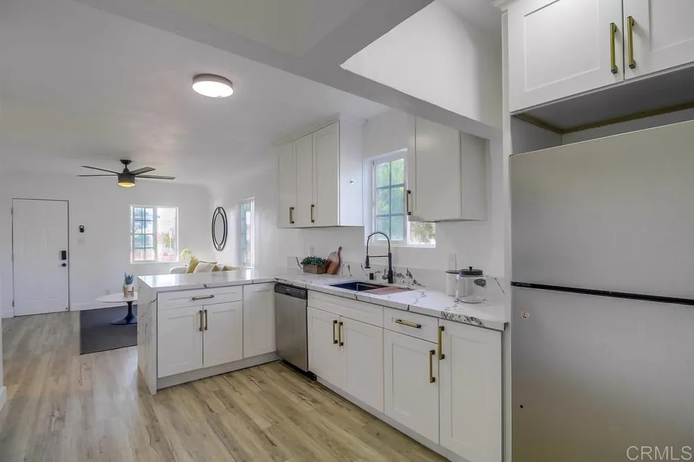 https://cdn.realtyfeed.com/cdn/127/306391349/2fc6f1ea3d36ee25b9fa7d2be21e2a9b.webp
