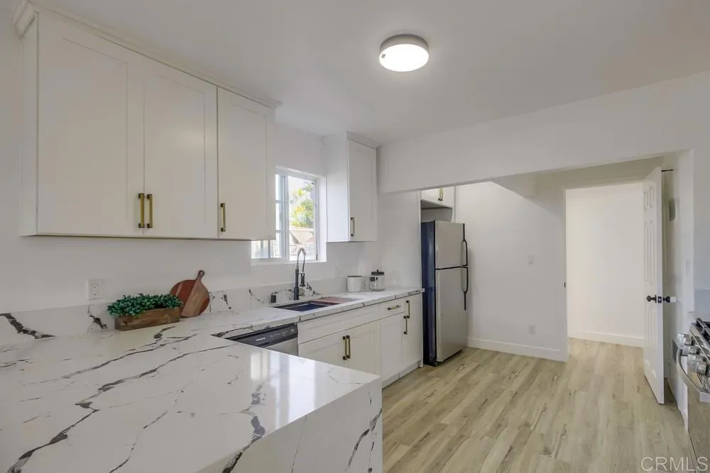 https://cdn.realtyfeed.com/cdn/127/306391349/54b59cee7776a32ef8bec5e1f3e9f6a1.webp