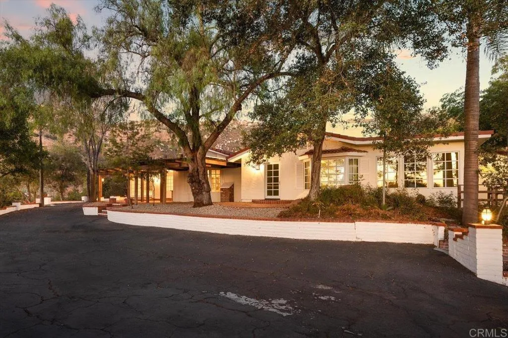 https://cdn.realtyfeed.com/cdn/127/306391600/0460de4d2f18bf1be2aa2f302bbc56de.webp