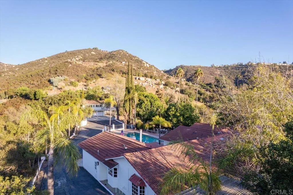 https://cdn.realtyfeed.com/cdn/127/306391600/0ed6f687ea9606b2785cc0a92196c713.webp