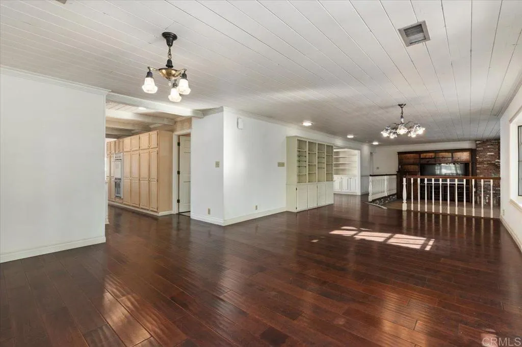 https://cdn.realtyfeed.com/cdn/127/306391600/7c6a0cde890c828721412b9a9aedaeed.webp