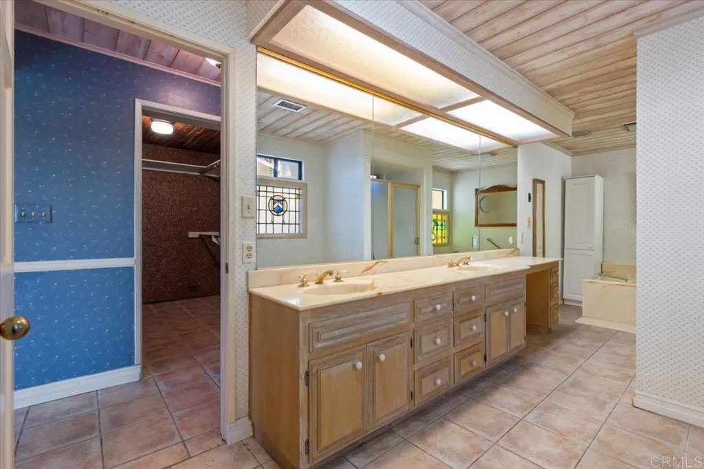 https://cdn.realtyfeed.com/cdn/127/306391600/7f2df923122117968b965a1b14c1c4af.webp