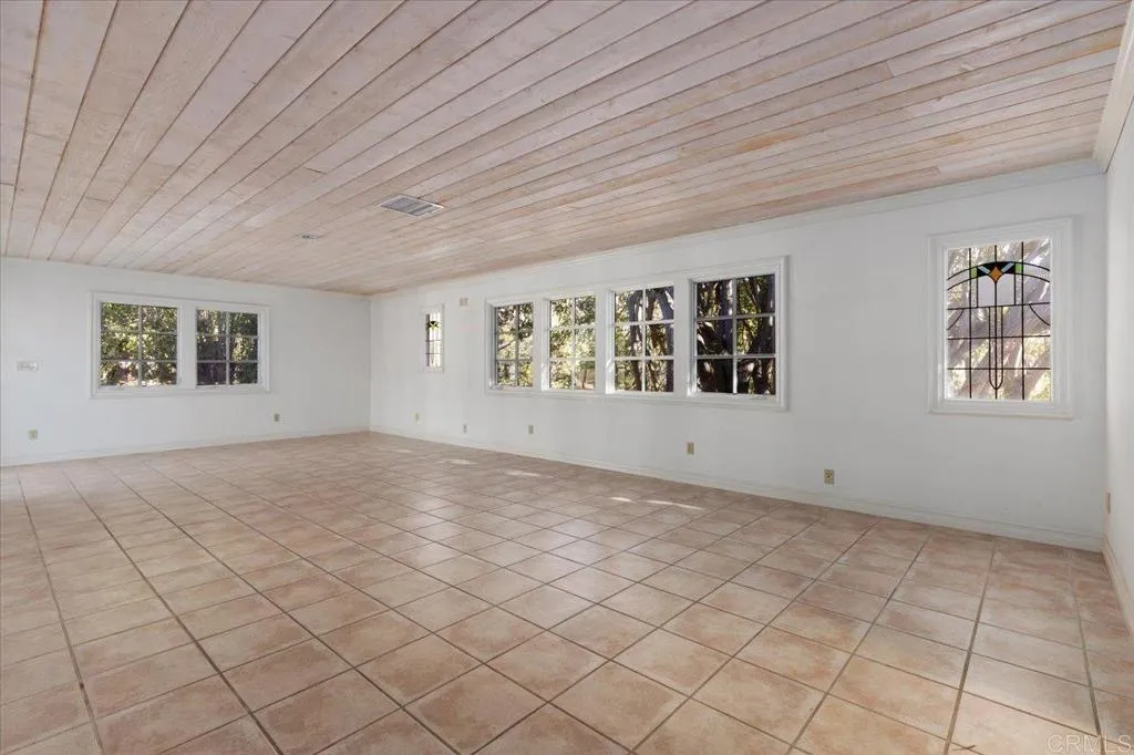 https://cdn.realtyfeed.com/cdn/127/306391600/d7df29f82d94146fcf9c6531f6916744.webp
