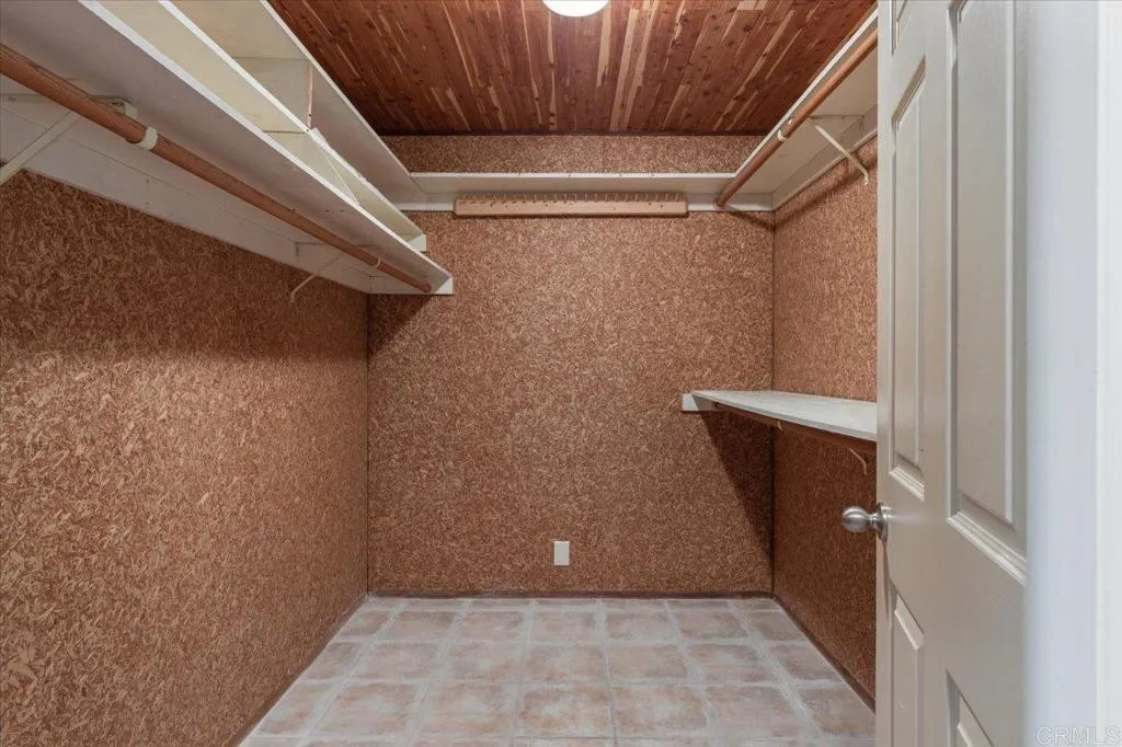 https://cdn.realtyfeed.com/cdn/127/306391600/e3fbd93e31b118b2e6c02308b5207f11.webp