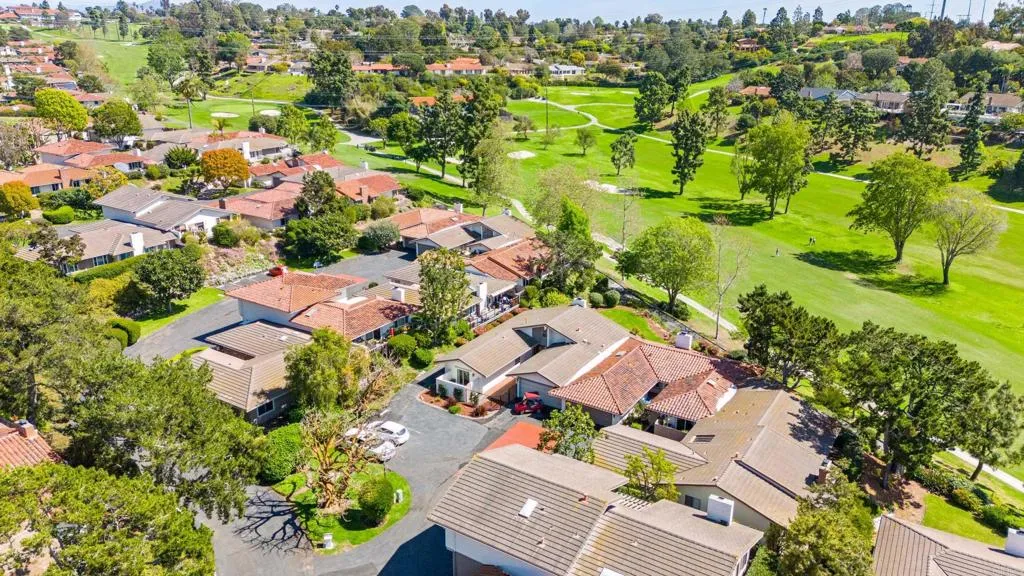 https://cdn.realtyfeed.com/cdn/127/306391988/212c94b6e89a81e5f2bfd54efa06fe3a.webp