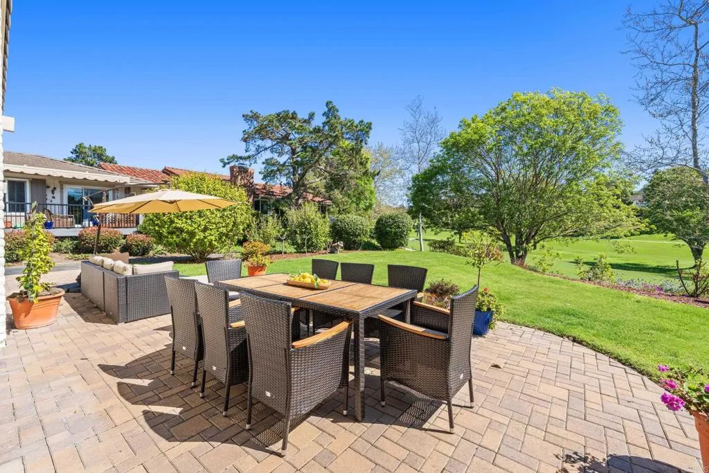 https://cdn.realtyfeed.com/cdn/127/306391988/c2a16b6c181884536e722e9648dd25b1.webp