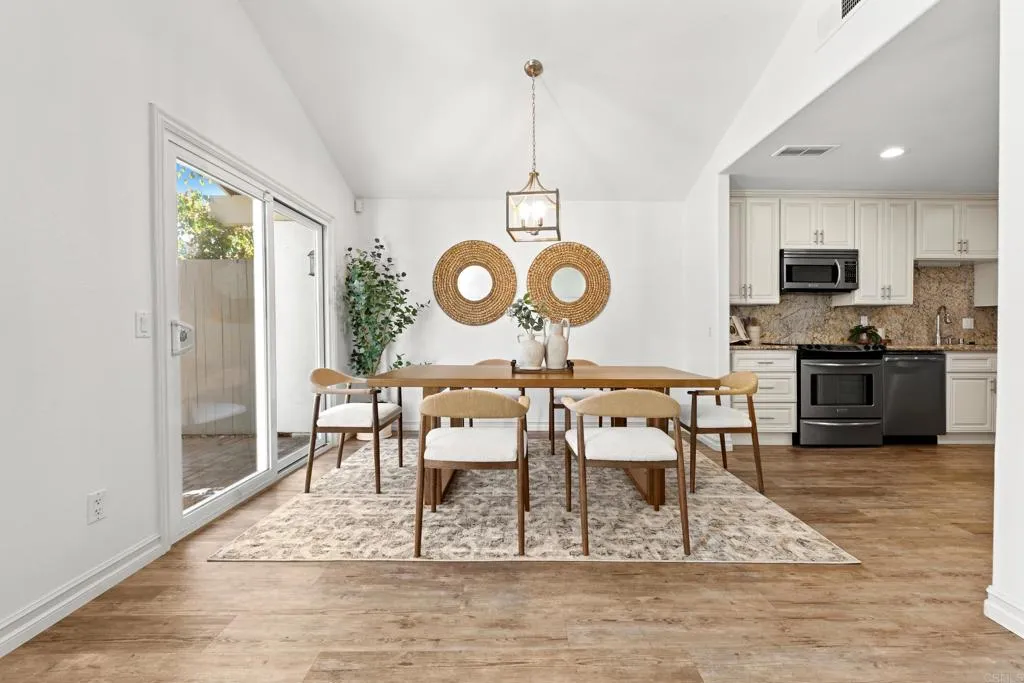 https://cdn.realtyfeed.com/cdn/127/306391988/cc8e69deb037aad3d34e72ecc3124980.webp