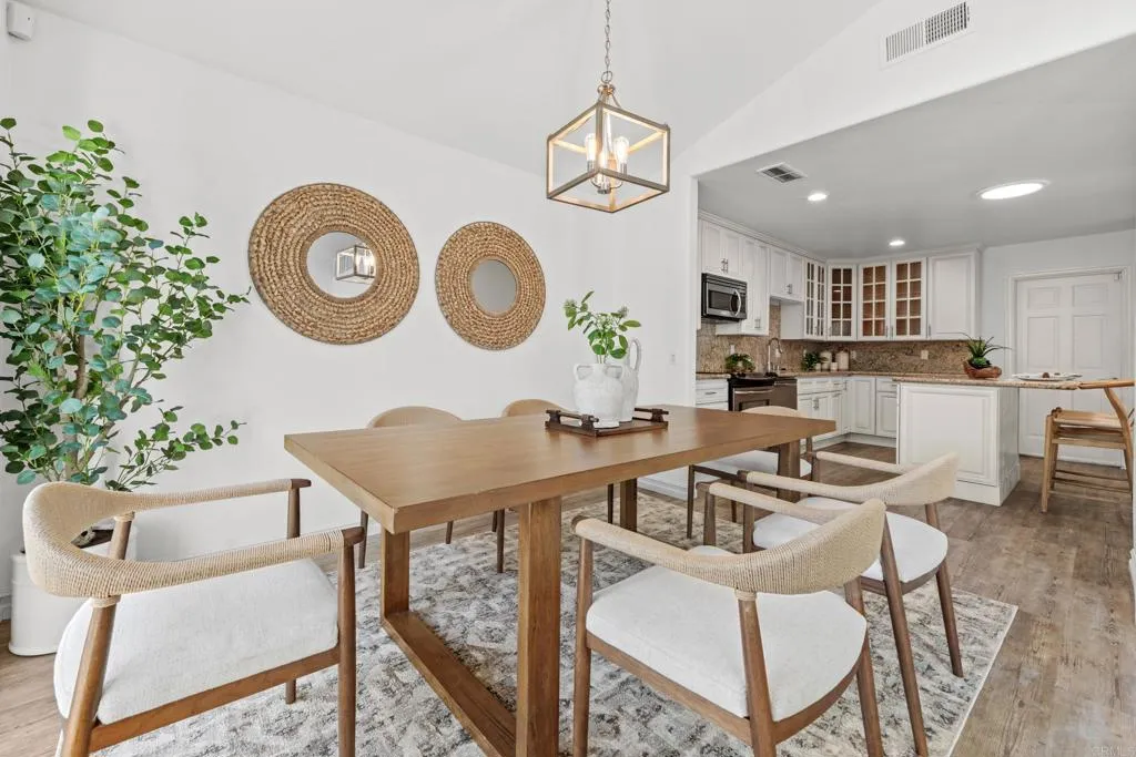 https://cdn.realtyfeed.com/cdn/127/306391988/e237b909b87cc633ec1ca9cce6bc69c8.webp